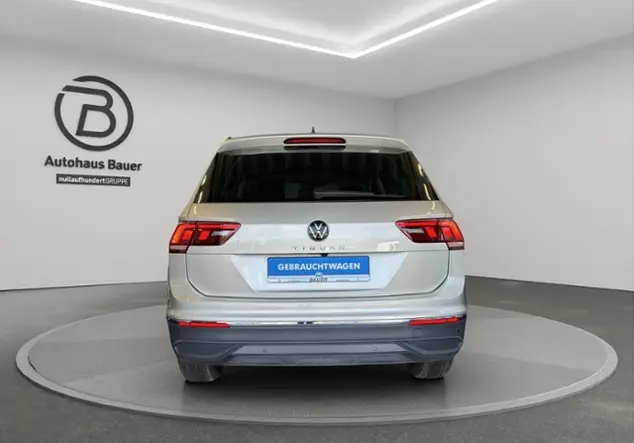 Angebotsdetails Volkswagen Tiguan 1.5TSI Life RfK MatrixLED Silber (Ivory Silver Metallic)