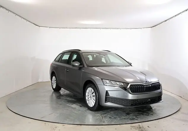 Angebotsdetails Skoda Octavia Combi Skoda Octavia Combi Essence 1.5 TSI 85 kW (116 PS) 7-Gang-DSG Graphite-Grau Metallic