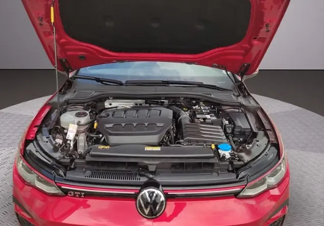 Angebotsdetails Volkswagen Golf VIII Lim. GTI Rot (KINGS RED)