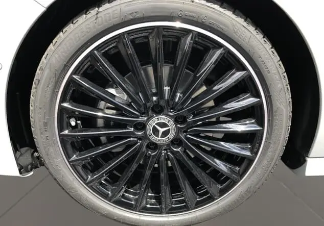 Angebotsdetails Mercedes-Benz A-Klasse 200 Limousine ++verfügbar ab 24.09.25++ Grau manufaktur lack manufaktur alpingrau uni