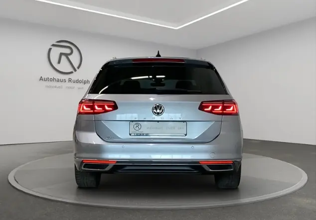 Angebotsdetails Volkswagen Passat Variant GTE 1.4 TSI +STANDHEIZ+LEDER Silber (Pyritsilber Metallic)