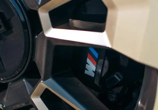 Angebotsdetails BMW XM XM V8 Hybrid Saphirschwarzmetallic