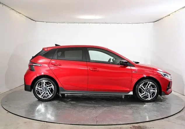 Angebotsdetails Hyundai i20 Hyundai i20 N-Line Style 1.0 T-GDI 74 kW (100 PS) 7-Gang-DSG Dragon Red Pearl