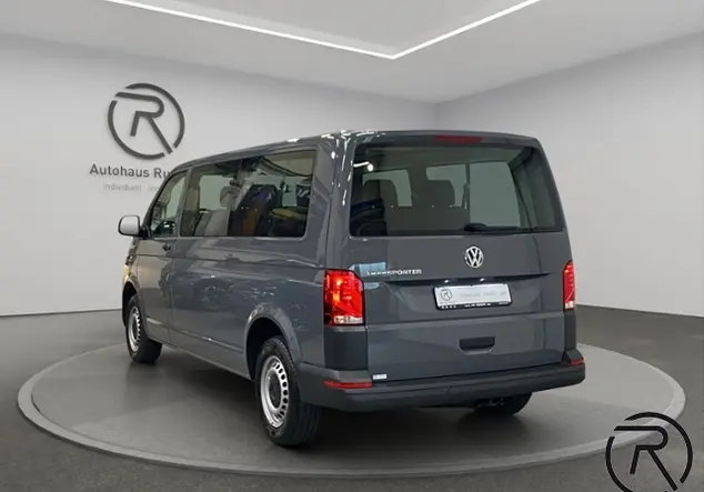Angebotsdetails Volkswagen T6.1 Kombi 2.0 TDI LR / 9-Sitzer DAB+ Grau (Pure Grey)