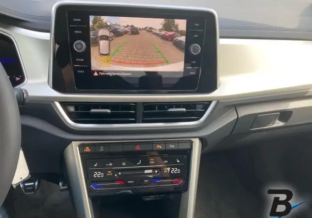 Angebotsdetails Volkswagen T-Roc 1.0 TSI Move IQ-Drive Rear View Silber