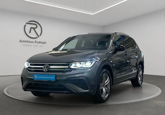 Angebotsdetails Volkswagen Tiguan Allspace 1.5 TSI Move / 7-Sitzer Grau (Platium Grey Metallic)