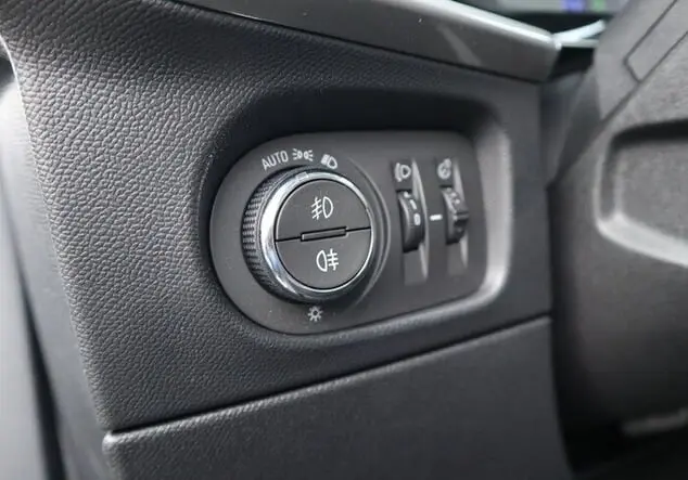 Angebotsdetails Opel Mokka-e e Elegance, Navi, Winter-Paket, Open&Start Kontrast Grau