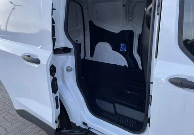 Angebotsdetails Ford Transit Courier Trend*AppLink*PDC*Klima* Frost Weiß