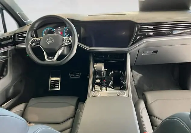 Angebotsdetails Volkswagen Touareg Touareg R-LINE BLACK STYLE 286PS NP.116T ACC.AHK.STHZG.KAMERA.NAVI.HUD.LUFT.PANO Grenadillschwarz Metallic