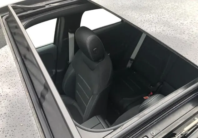 Angebotsdetails Mercedes-Benz GLA 200 ++sofort verfügbar++ Metalliclack mountaingrau
