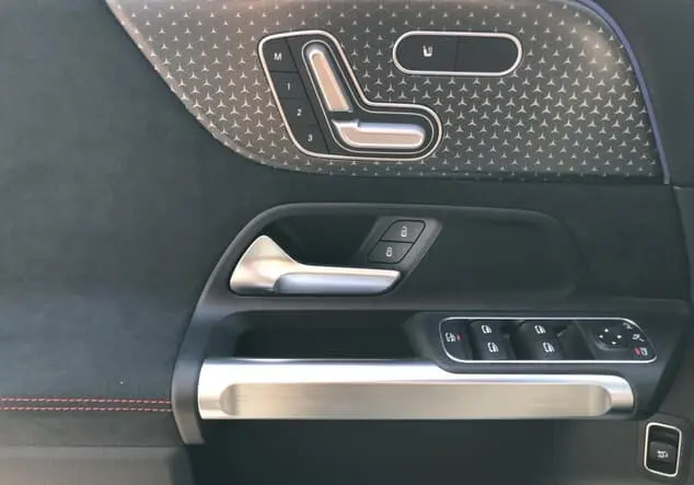 Angebotsdetails Mercedes-Benz GLB 200 d 4MATIC ++sofort verfügbar++ Graulack mountaingrau