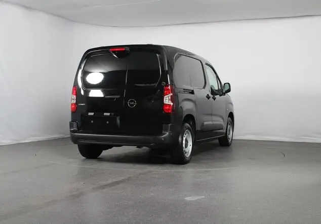 Angebotsdetails Opel Combo Opel Combo Cargo L1 mit normaler Nutzlast 1.5 Diesel 75 kW (102 PS) 6-Gang Karbon Schwarz Metallic