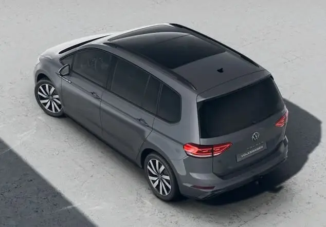 Angebotsdetails Volkswagen Touran Volkswagen Touran Highline R-Line 1.5 TSI 110 kW (150 PS) 7-Gang-DSG Delfingrau Metallic