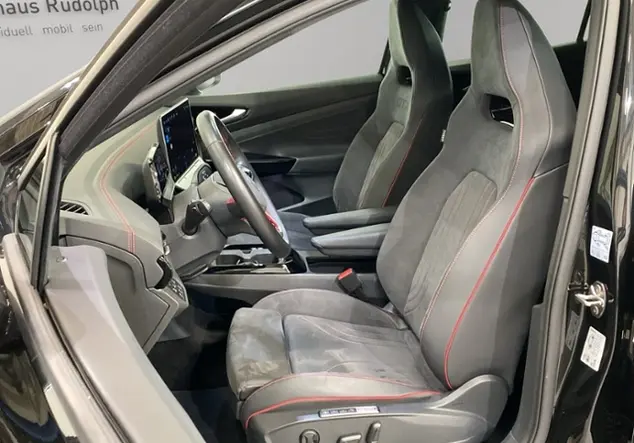 Angebotsdetails Volkswagen ID.4 GTX 4Motion 82 kWh / Schwarz (Grenadillschwarz Metallic)