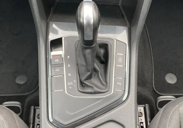 Angebotsdetails Volkswagen Tiguan 2.0 TDI Highline R-Line 'Black Style' Grau (Indiumgrau Metallic)