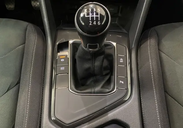 Angebotsdetails Volkswagen Tiguan 2.0 TDI Highline / Silber (Tungsten Silver Metallic)