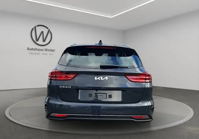 Angebotsdetails Kia Ceed Sportswagon Vision Grau ((H8G) DARK PENTA METAL M)