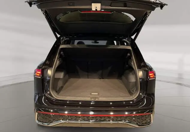 Angebotsdetails Volkswagen Tiguan 1.5 eTSI R-Line ++sofort verfügbar++ Deep black perleffekt