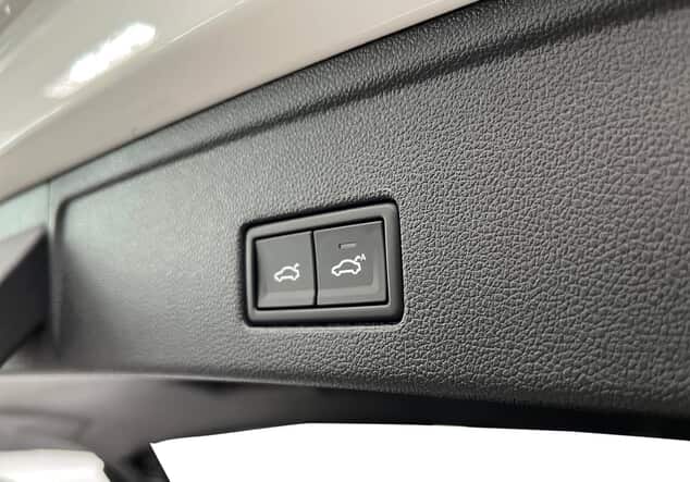 Angebotsdetails Volkswagen Touareg eHybrid 3.0 TSI 4motion ++sofort verfügbar++ OryxweiÃ perlmutteffekt