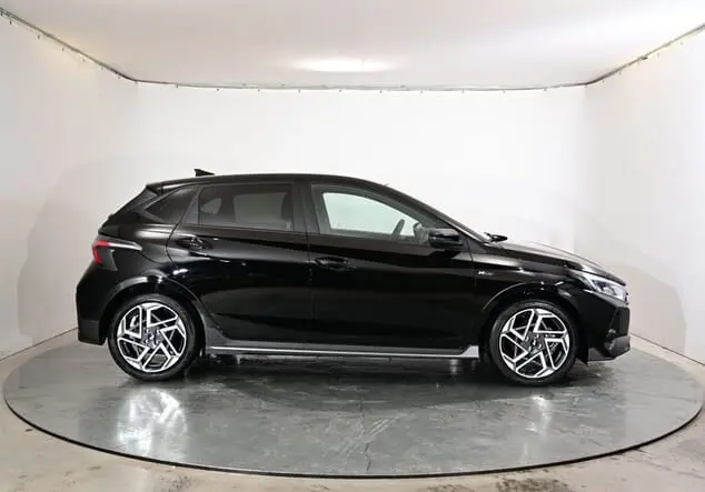 Angebotsdetails Hyundai i20 Hyundai i20 N-Line Style 1.0 T-GDI 74 kW (100 PS) 7-Gang-DSG Phantom Black Pearl