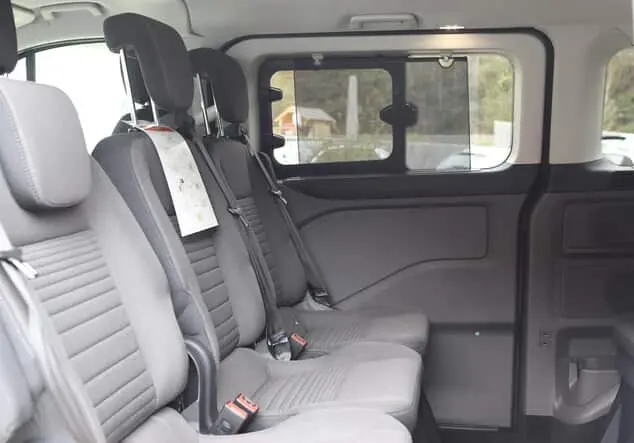 Angebotsdetails Ford Tourneo Custom Kombi 2.0 EcoBlue mHEV Chroma-Blau Metallic