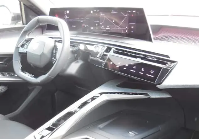 Angebotsdetails Peugeot 5008 Hybrid 145 e-DSC6 GT*360° Kamera* Okenitweiß