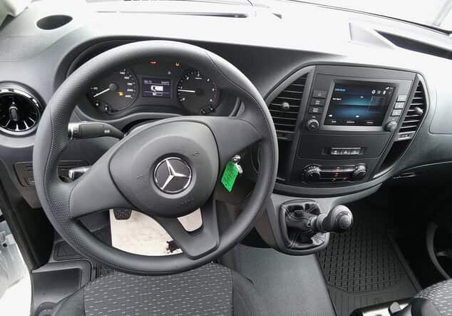 Angebotsdetails Mercedes-Benz Vito Mercedes-Benz Kastenwagen 114 CDI lang TSG 380 100 kW (136 PS) 6-Gang Heckantrieb ArktikweiÃ