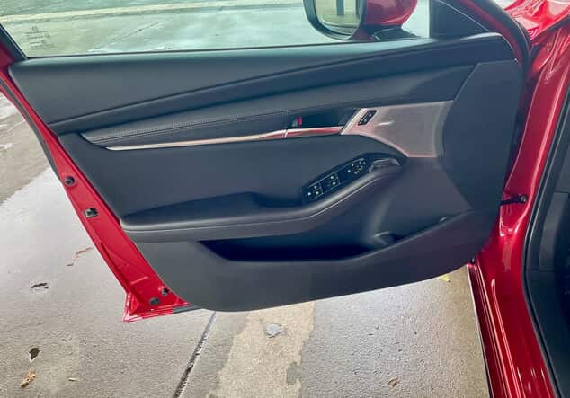 Angebotsdetails Mazda 3 3 150PS EXCLUSIVE*DRIVER+DESIGN* rot