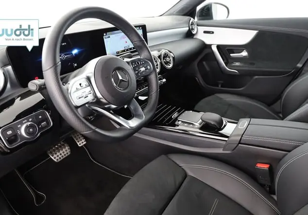 Angebotsdetails Mercedes-Benz CLA 200 Shooting Brake grau, schwarz