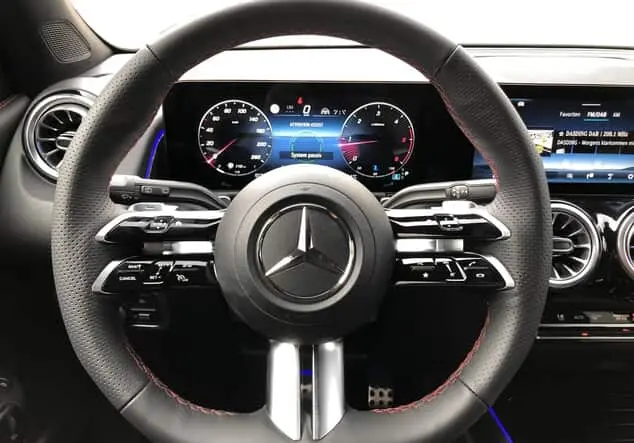 Angebotsdetails Mercedes-Benz GLB 220 d 4MATIC ++sofort verfügbar++ Graulack mountaingrau
