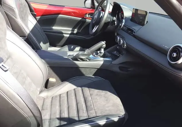 Angebotsdetails Mazda MX-5 MX-5 RF SKYACTIV-G 1.5 Homura-RECARO-BOSE-KAMERA SOUL RED CRYSTAL