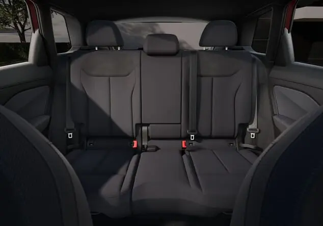 Angebotsdetails Audi Q3 Audi Q3 S line 1.5 TFSI 110 kW (150 PS) 7-Gang tronic Progressivrot Metallic