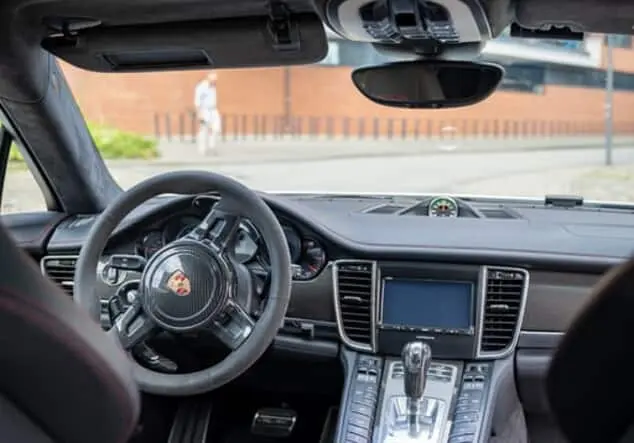 Angebotsdetails Porsche Panamera GTS weiß