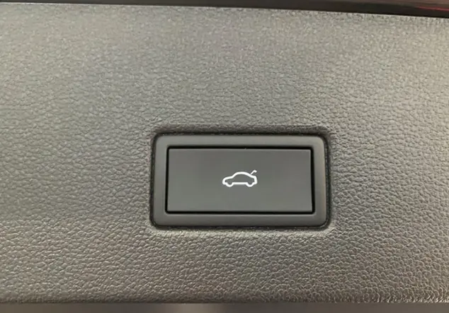 Angebotsdetails Volkswagen T-Roc R 2.0 TSI 4Motion / Schwarz (Deep Black Perleffekt)
