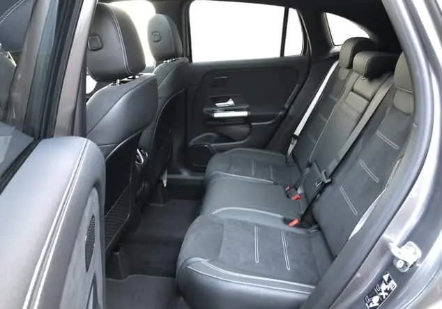 Angebotsdetails Mercedes-Benz GLA 220 d 4MATIC ++sofort verfügbar++ Metalliclack mountaingrau