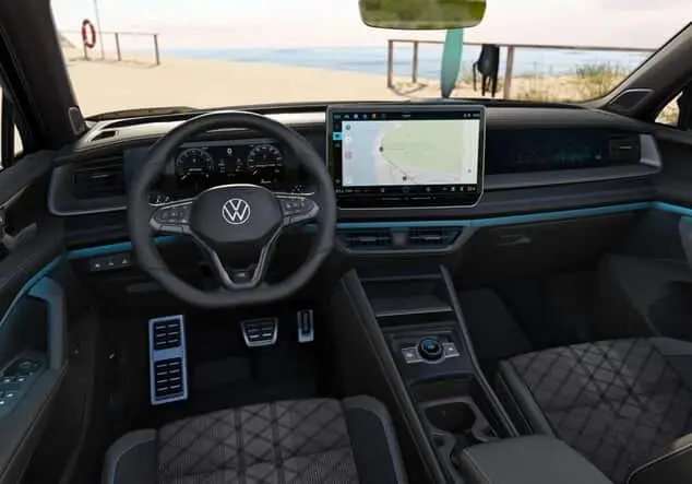 Angebotsdetails Volkswagen Tayron Volkswagen Tayron R-Line 2.0 TDI 142 kW (193 PS) 7-Gang-DSG 4MOTION Grenadillschwarz Metallic