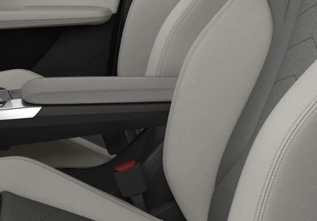 Angebotsdetails BMW 2er Active Tourer 230e Steptronic DCT xDrive BMW Individual Storm Bay metallic