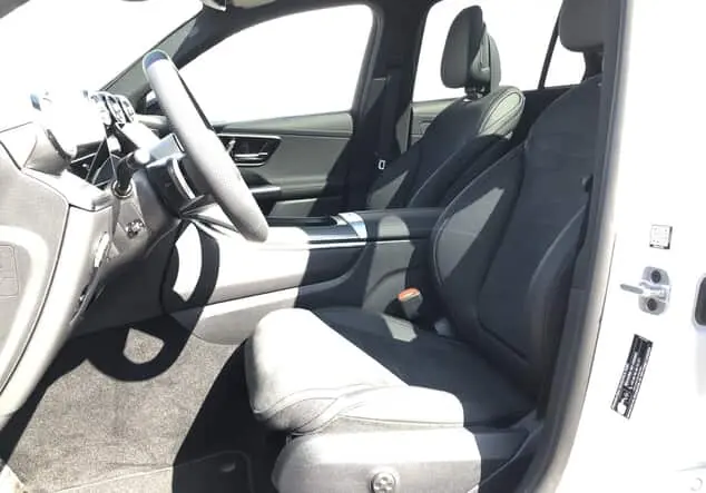 Angebotsdetails Mercedes-Benz GLC 300 d 4MATIC ++sofort verfügbar++ Weiß manufaktur lack manufaktur opalithweiß bright