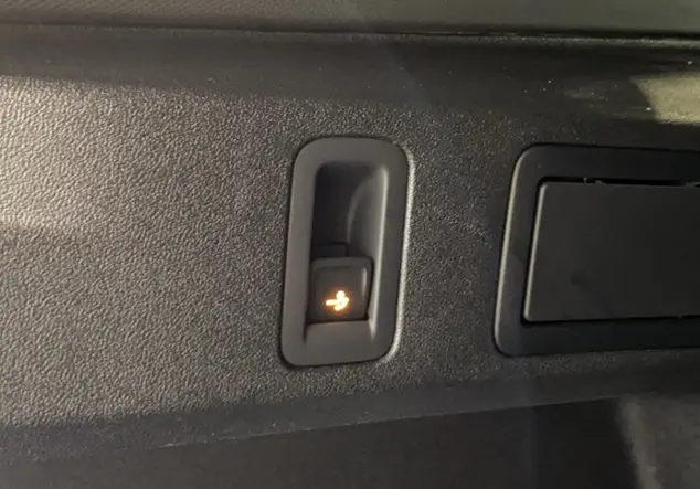 Angebotsdetails Volkswagen Tiguan III 2.0 TSI 4Motion R-Line 'Black Sty GrÃ¼n (Cipressino-GrÃ¼n Metallic)