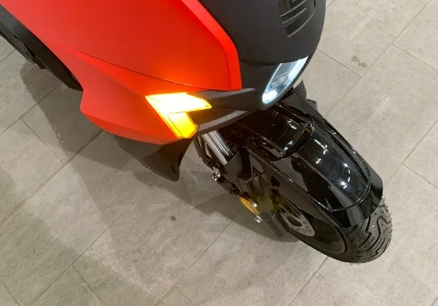 Angebotsdetails Seat Mo Mo 95 km/h Rot