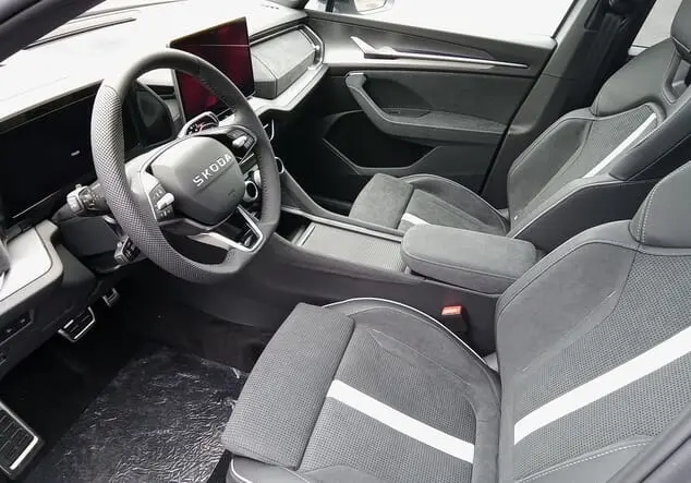 Angebotsdetails Skoda Kodiaq Skoda Kodiaq Sportline 2.0 TDI 142 kW (193 PS) 7-Gang-DSG Stahl Grau