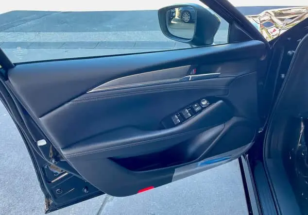 Angebotsdetails Mazda 6 165PS EXCLUSIVE-LINE Jet Black