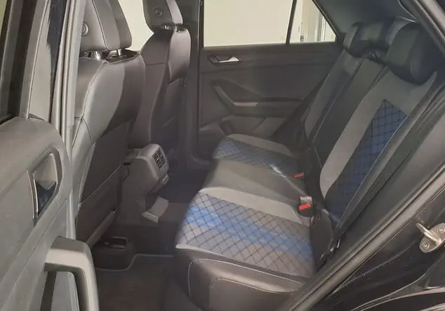 Angebotsdetails Volkswagen T-Roc Volkswagen T-Roc R 2.0 TSI 221 kW (300 PS) 7-Gang-DSG Deep Black Perleffekt