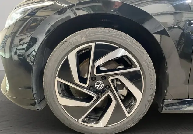 Angebotsdetails Volkswagen ID.7 Tourer 4Motion GTX KLIMA NAVI ALU Schwarz (Grenadillschwarz Metallic)