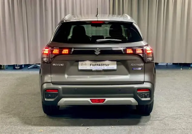 Angebotsdetails Suzuki S-Cross S-Cross 1.4 COMFORT Titan Dark Gray Pearl Metallic