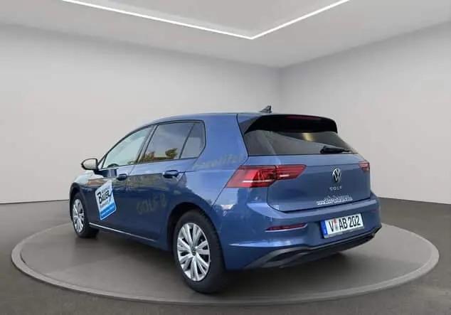Angebotsdetails Volkswagen Golf 8 Life 1,5 l TSI Facelift Blau (Anemonenblau Metallic)
