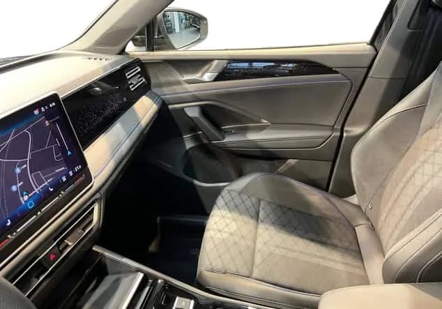 Angebotsdetails Volkswagen Tiguan 1.5 eTSI R-Line ++sofort verfügbar++ Deep black perleffekt