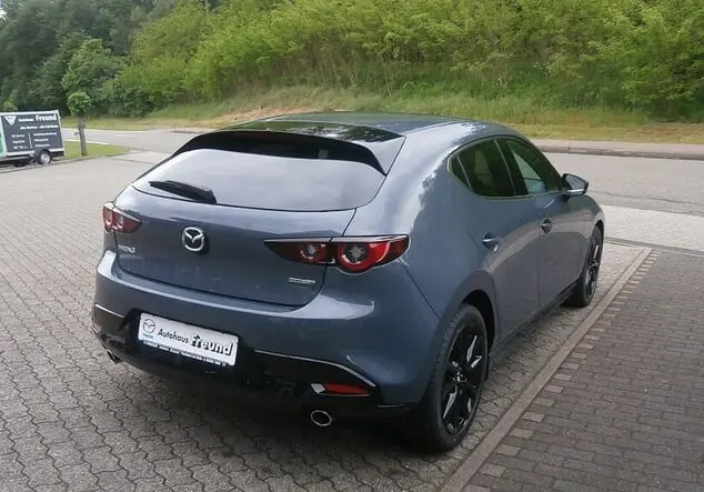 Angebotsdetails Mazda 3 2.5L e-SKYACTIV G 140PS 6AT HOMURA POLYMETAL GRAY