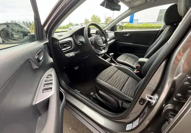 Angebotsdetails Kia Stonic 1.0 T-GDI DCT GT-line + Technik Grau (Astrograu Metallic)