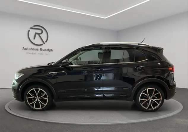 Angebotsdetails Volkswagen T-Cross 1.5 TSI Style R-Line / RFK Schwarz (Deep Black Perleffekt)
